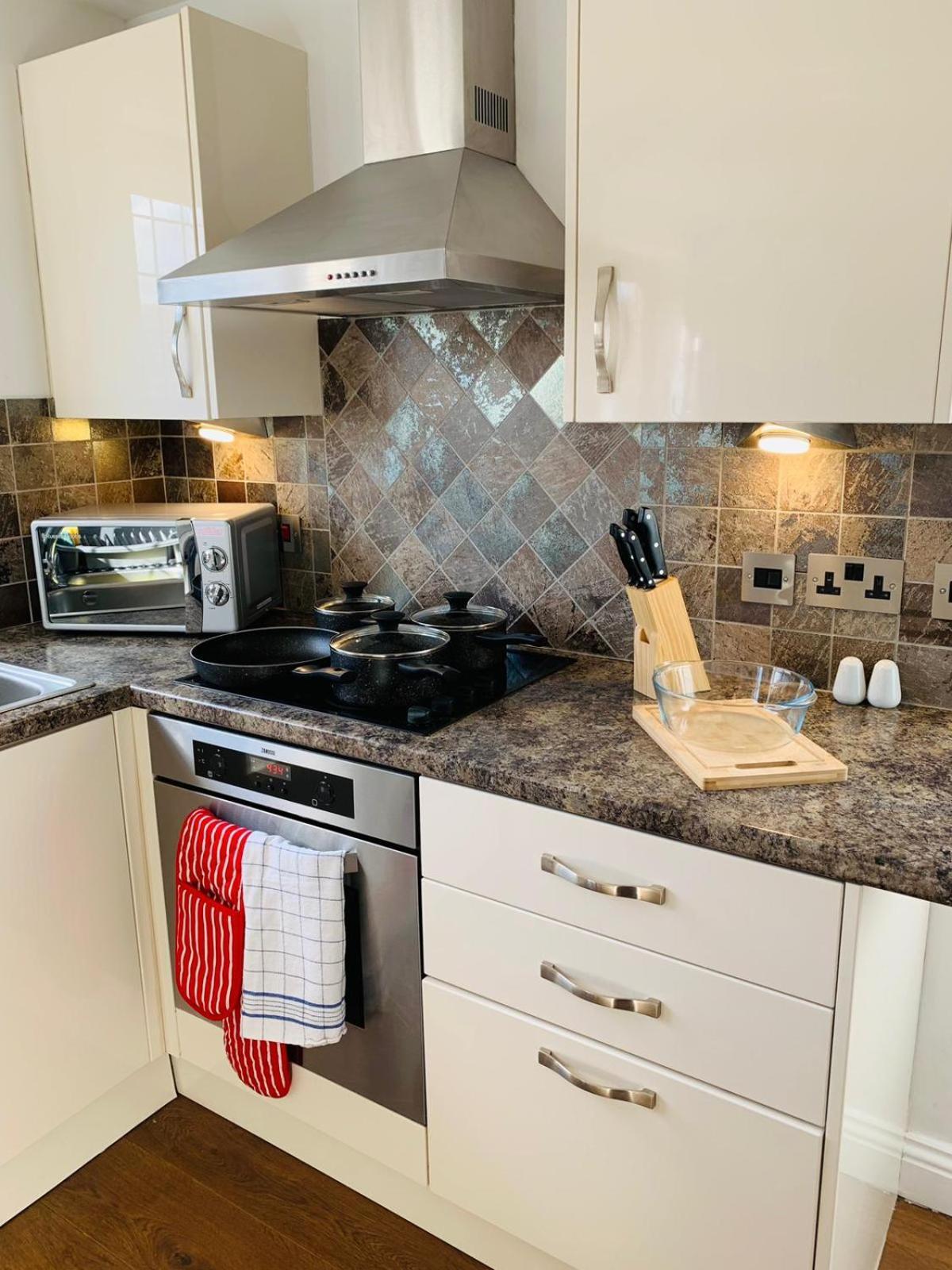 3Br House Ossett-Wakefield, Free Parking 3 Cars Wi Fi Long Stays Екстер'єр фото